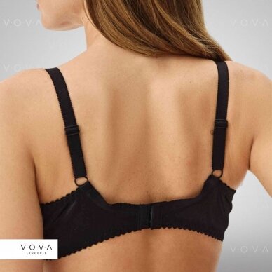 Victoria molded push-up bra 1